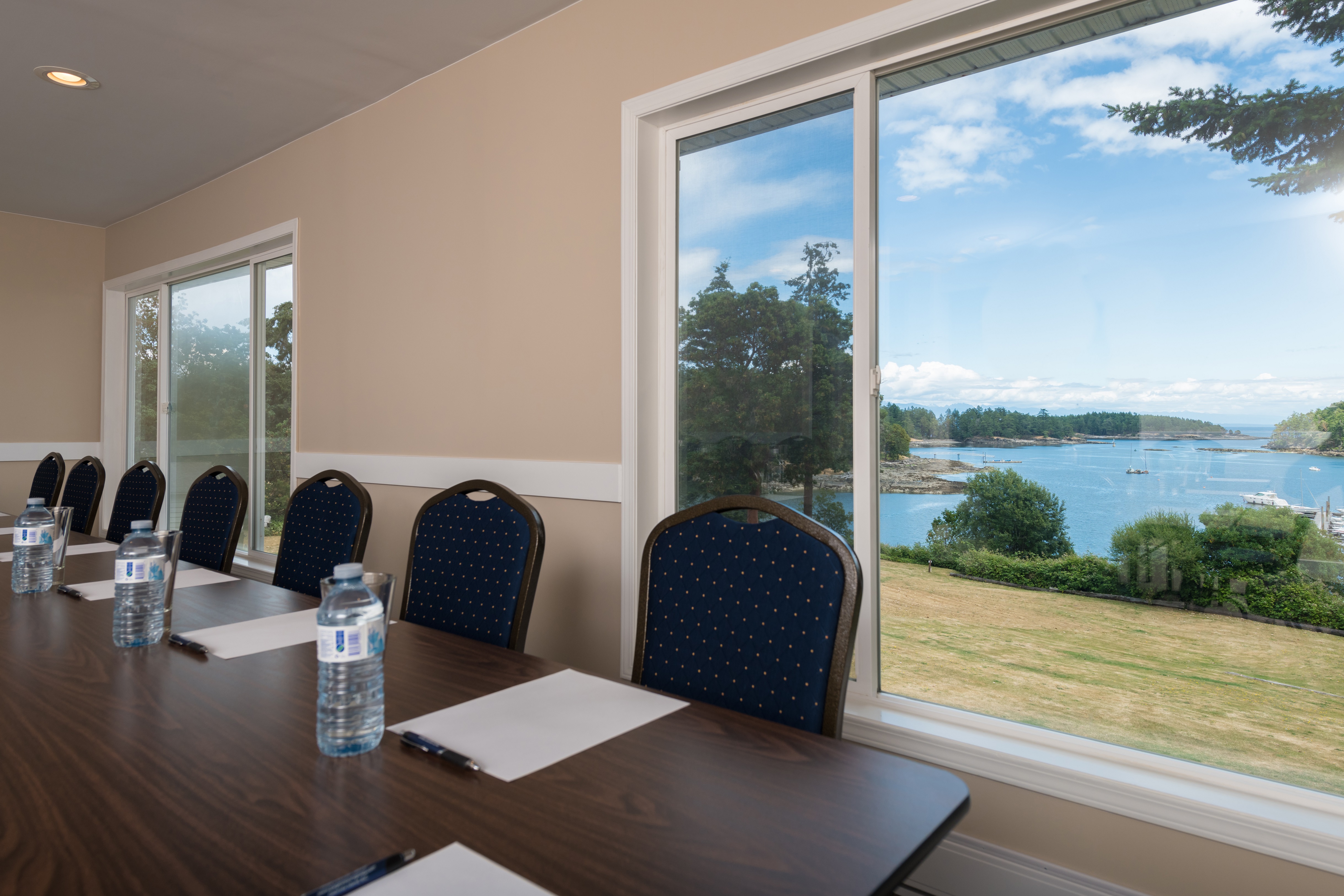 Meetingroom with a fabulous view of the bay
